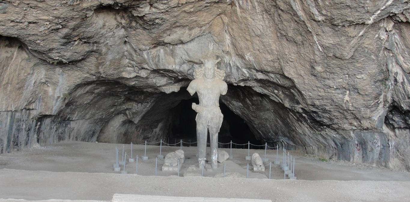 معروف ترین غارهای ایران، غار شاپور