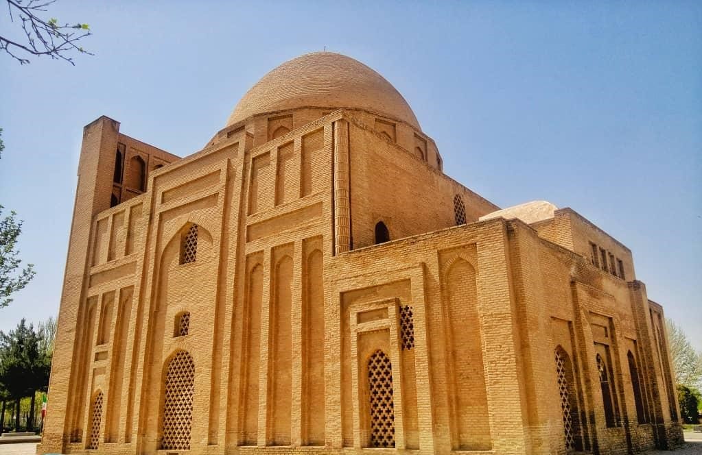 بقعه ی هارونیه ،جاذبه های تاریخی شهر مشهد