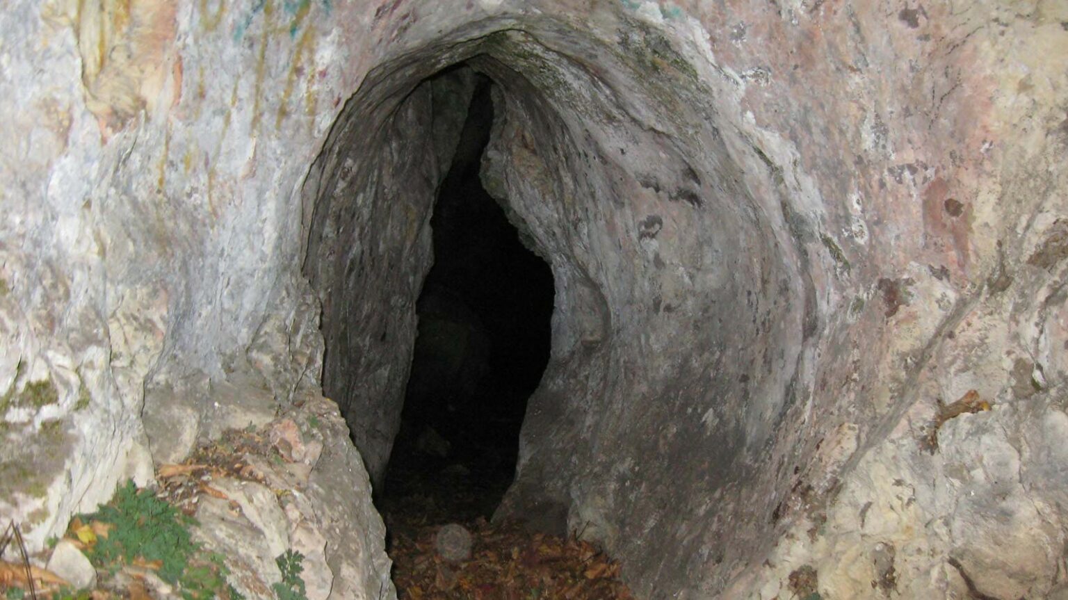 غار سوباتان | غار گنج نامه | تالش