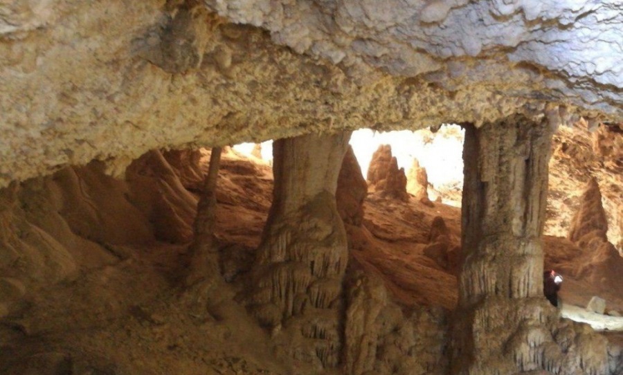 غار یزدان