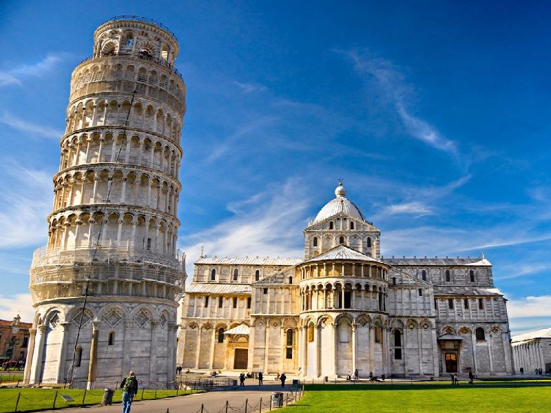 برج مشهور پیزا در ایتالیا