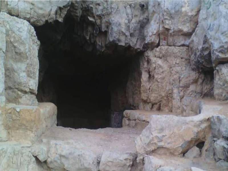 غارهای کوه صفه اصفهان