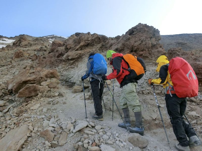 کوهنوردی در ارتفاعات دهکده توریستی گنجنامه