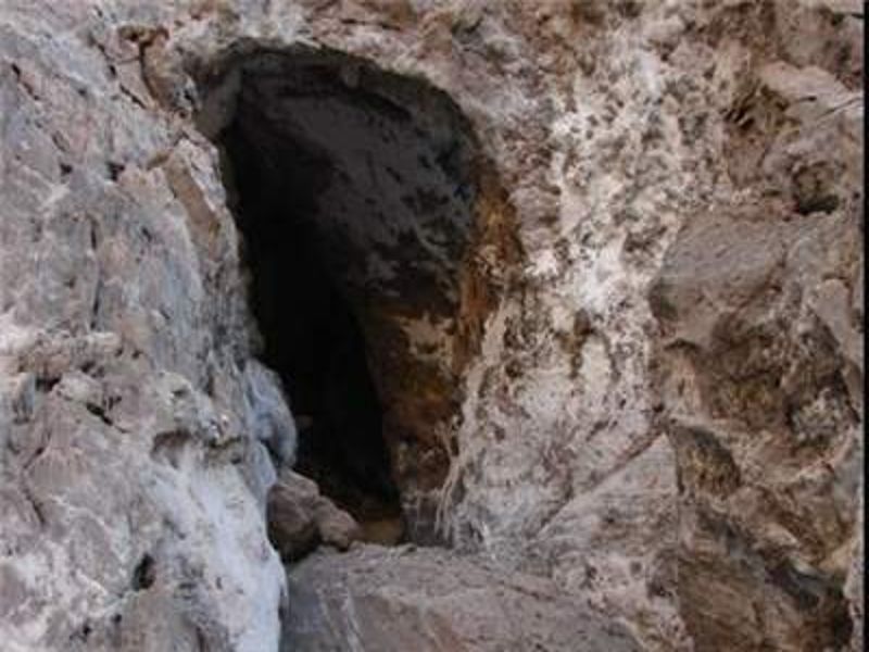 غار آتشگاه کاشمر