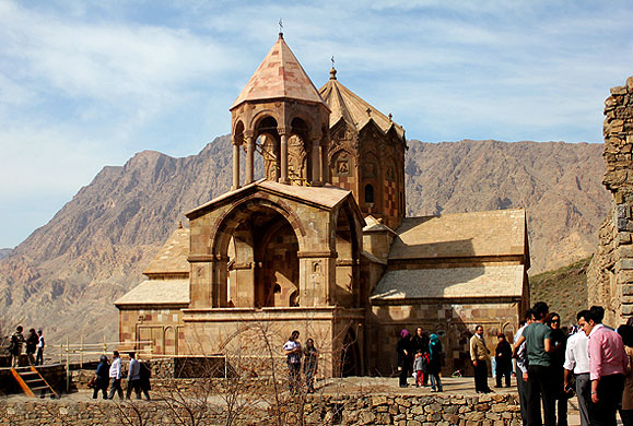 بازدید از اماکن تاریخی و فرهنگی