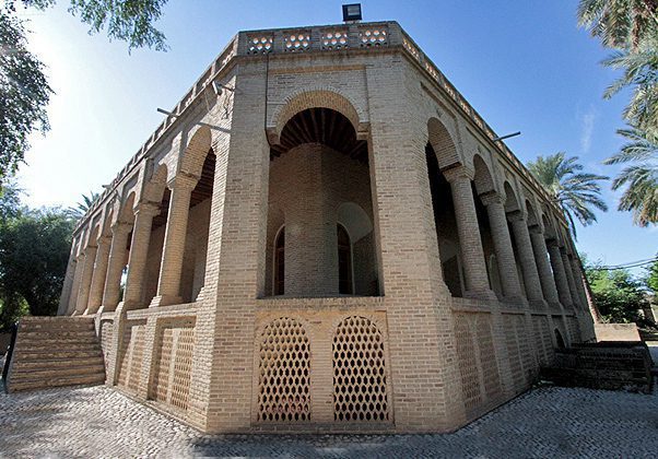 عمارت صمیمی رامهرمز